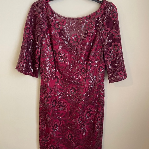 Carmen Marc Valvo Infusion V-Back Sequin Lace Cocktail Dress - Picture 7 of 10